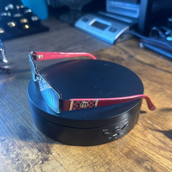 Gucci Glasses - Picture 4 of 7